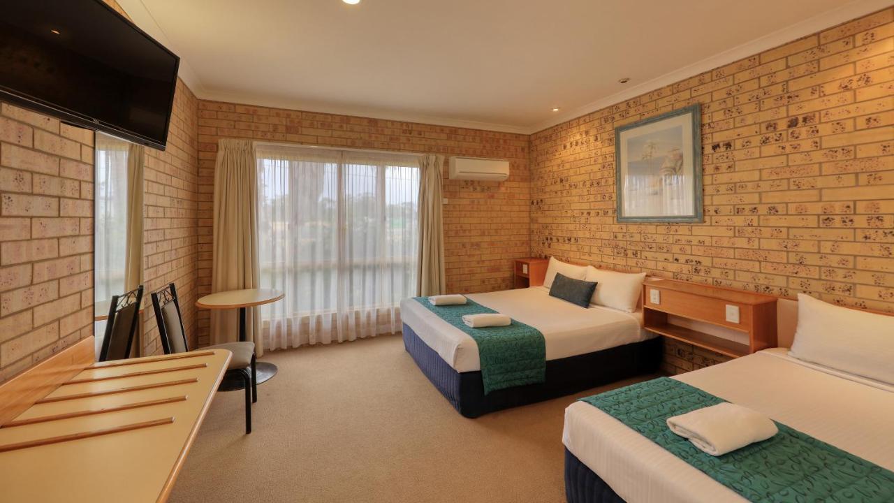 Mulga Country Motor Inn Charleville Buitenkant foto