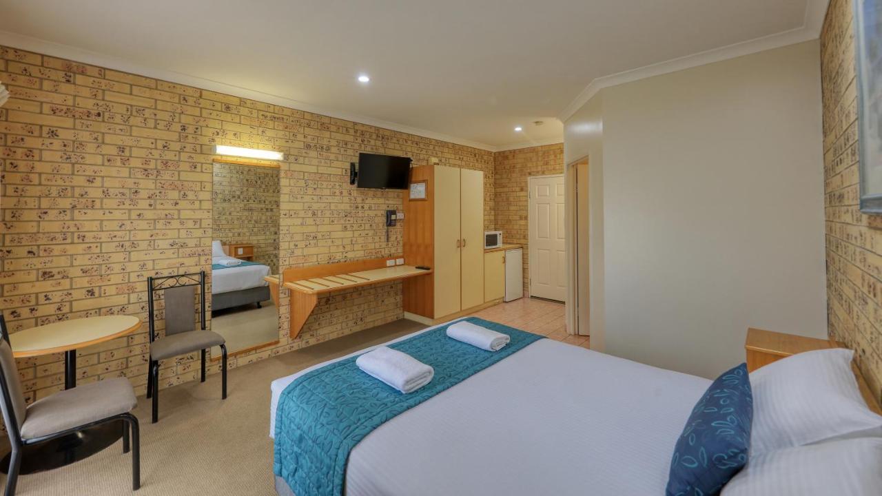 Mulga Country Motor Inn Charleville Buitenkant foto