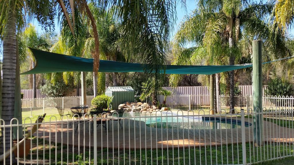 Mulga Country Motor Inn Charleville Buitenkant foto