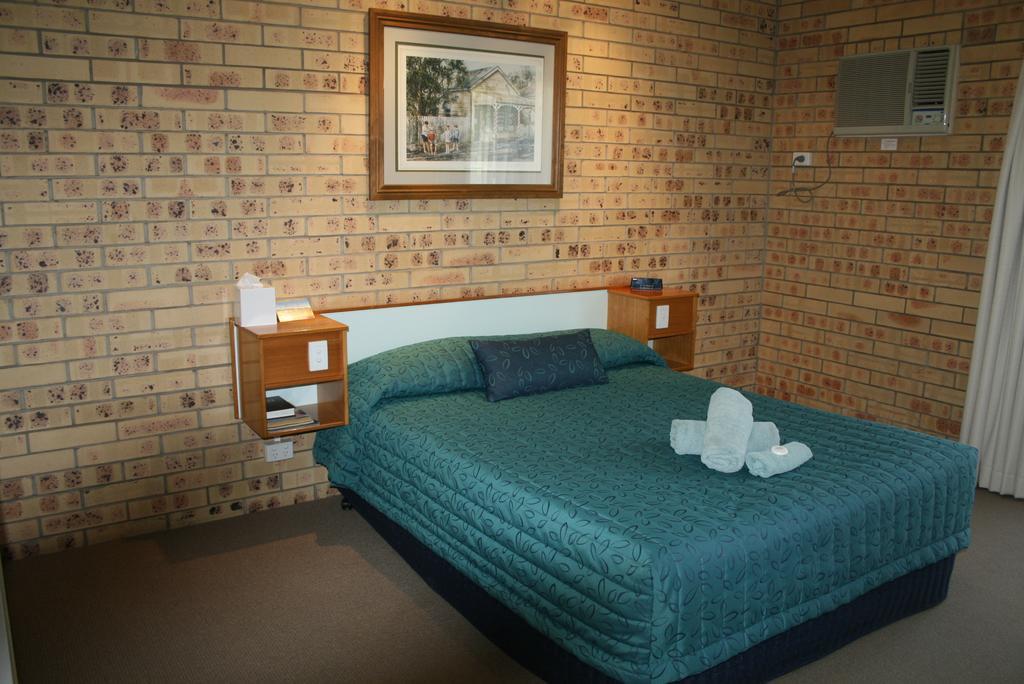 Mulga Country Motor Inn Charleville Buitenkant foto