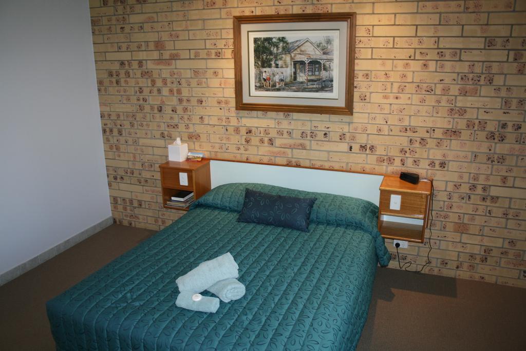 Mulga Country Motor Inn Charleville Buitenkant foto