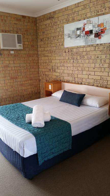 Mulga Country Motor Inn Charleville Buitenkant foto