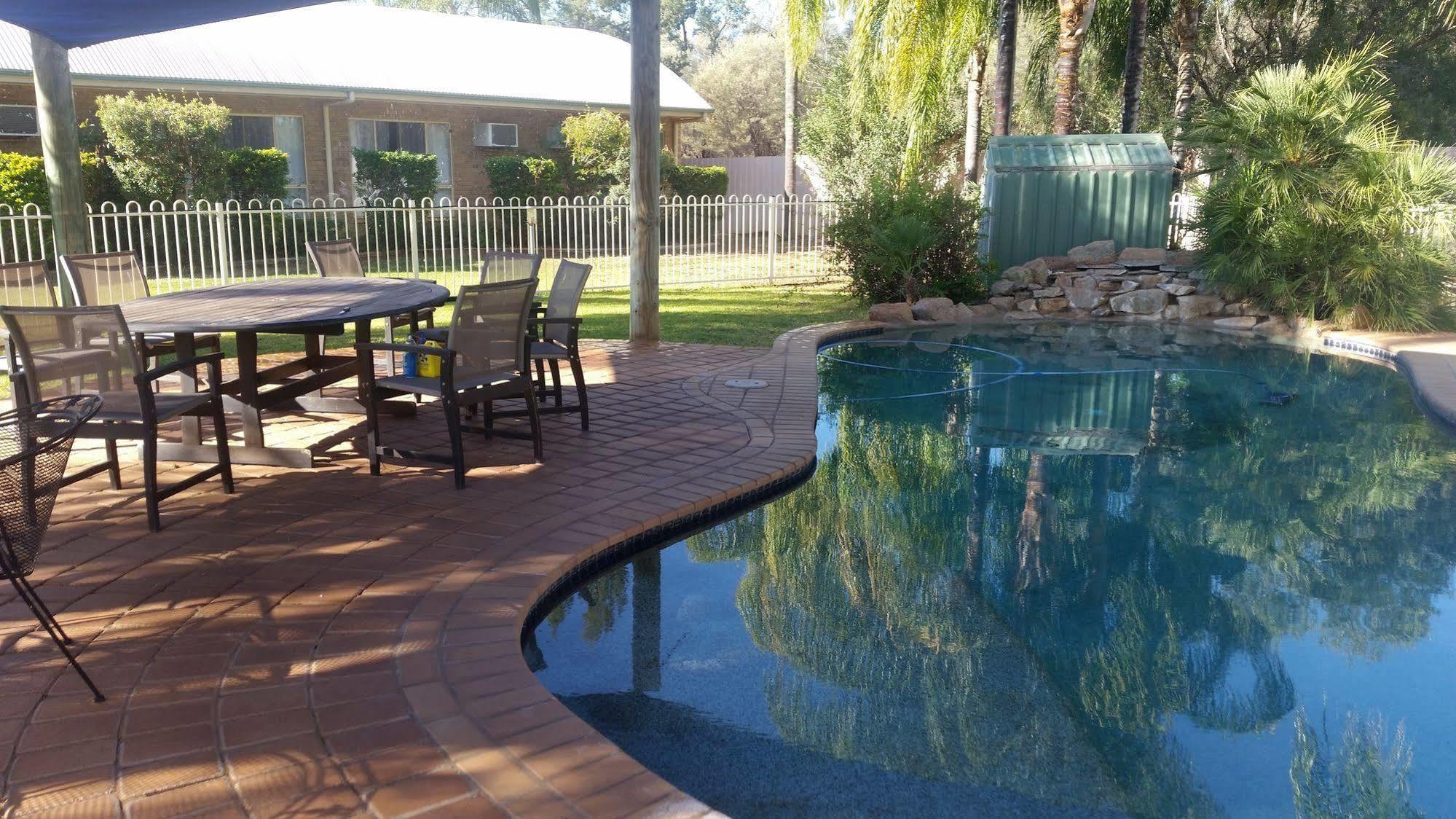 Mulga Country Motor Inn Charleville Buitenkant foto